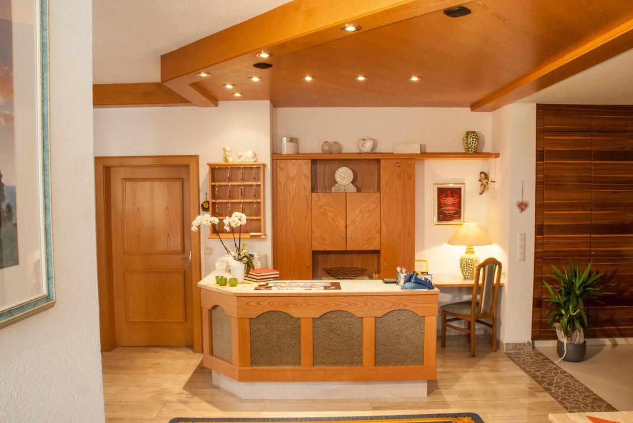 Hotel Romantica Jerzens Bagian luar foto
