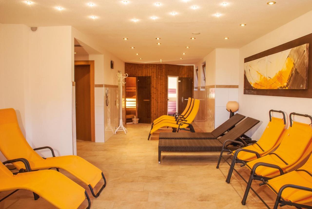 Hotel Romantica Jerzens Bagian luar foto